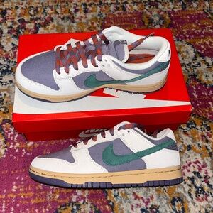 BRAND NEW Women’s Nike Dunks